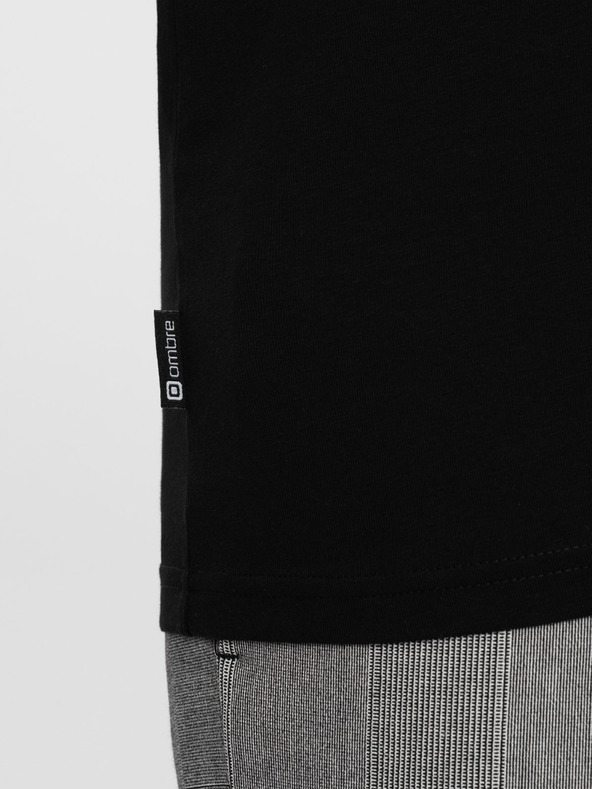 Ombre Clothing Čierne pánske tričko s výstrihom do V Oblečenie Ombre