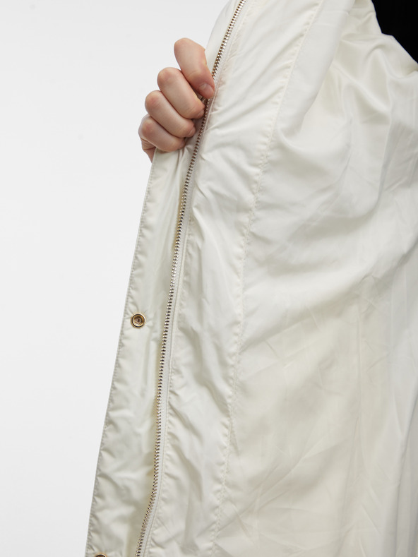 Orsay Krémový dámsky prešívaný kabát s umelým kožúškom ORSAY