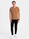 Ombre Clothing Hnedé pánske základné tričko s výstrihom do V Oblečenie Ombre