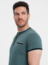 Ombre Clothing Tmavozelená pánska košeľa na gombíky Ombre Oblečenie