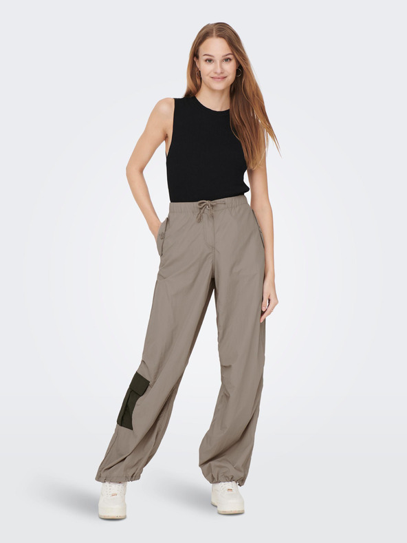 ONLY Čierny dámsky rebrovaný základný top ONLY Majli