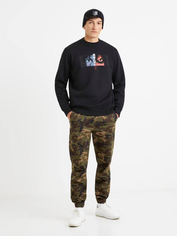 Celio Čierna pánska mikina Celio Attack on Titan