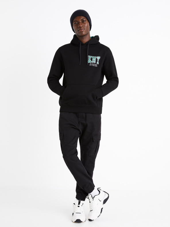 Celio Čierna pánska mikina s potlačou Celio Zabijak démonov