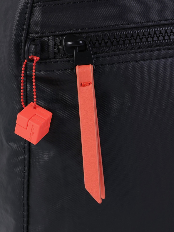 Hedgren Čierny dámsky batoh Hedgren Vogue S