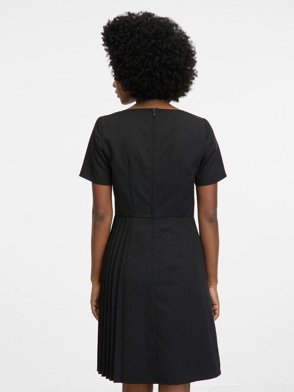 Orsay Čierne dámske šaty ku kolenám ORSAY