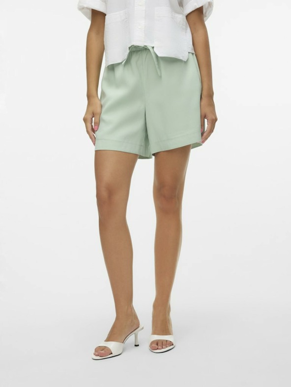 Vero Moda Svetlozelené dámske šortky Vero Moda Carmen