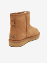 UGG Classic Mini Bailey Zip Snehule