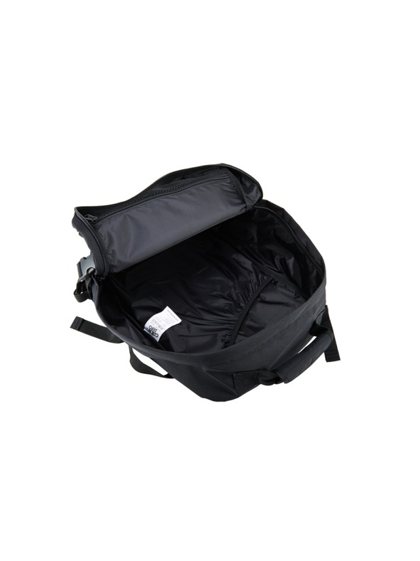CabinZero Čierny unisex batoh CabinZero Classic Absolute Black (28 l)