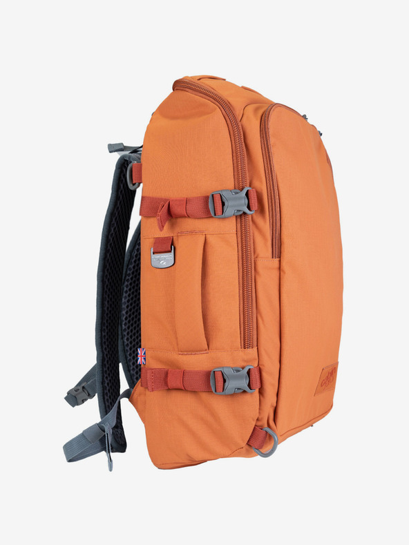 CabinZero Oranžový unisex batoh CabinZero Adventure Pro Sahara Sand (32 l)