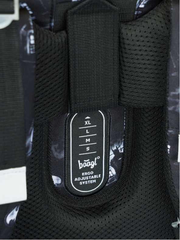 BAAGL  Čierna školská taška Zippy Baagl Batman Darky City