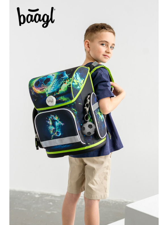 BAAGL  Zelená školská taška Ergo Baagl Futbalista