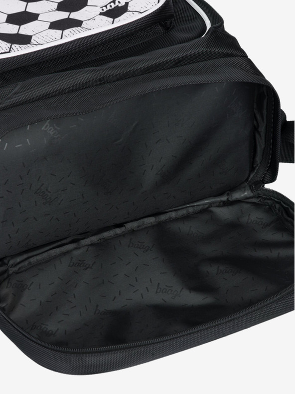 BAAGL  Čierny školský batoh Baagl Cubic Goal
