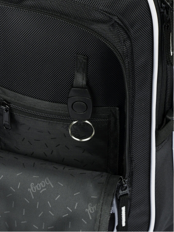 BAAGL  Čierny školský batoh Baagl Cubic Goal