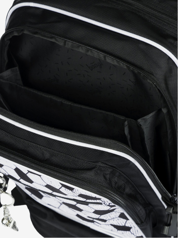 BAAGL  Čierny školský batoh Baagl Cubic Goal