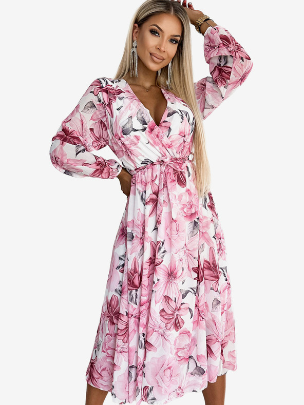 numoco Šifónové midi šaty s dlhými rukávmi a výstrihom - svetloružové kvety na bielom podklade Numoco