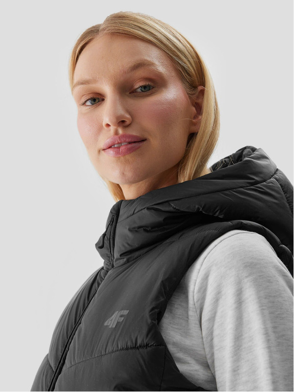 4F Dámska páperová vesta s výplňou zo syntetického peria 4F