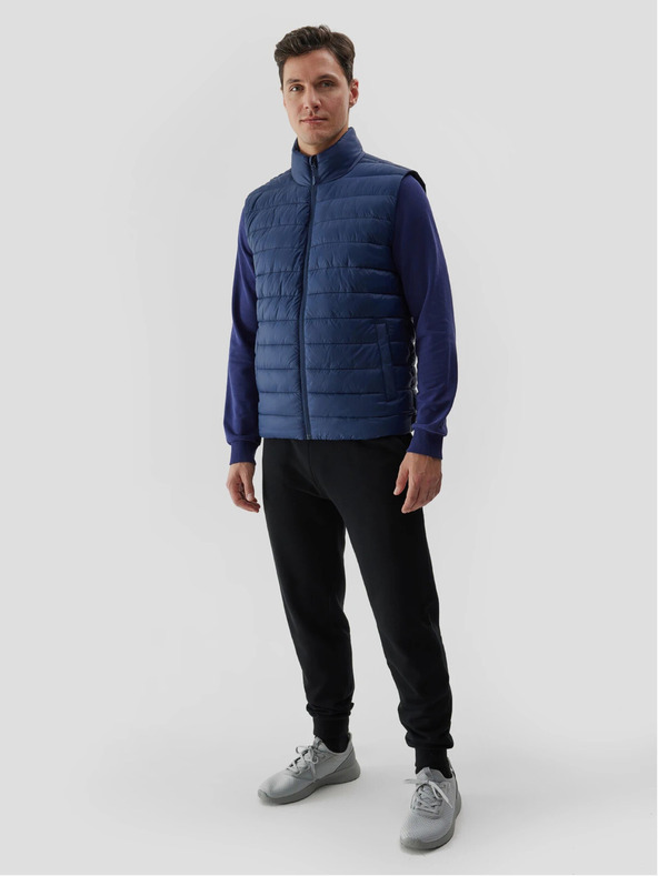 4F Pánska páperová vesta s recyklovanou výplňou 4F