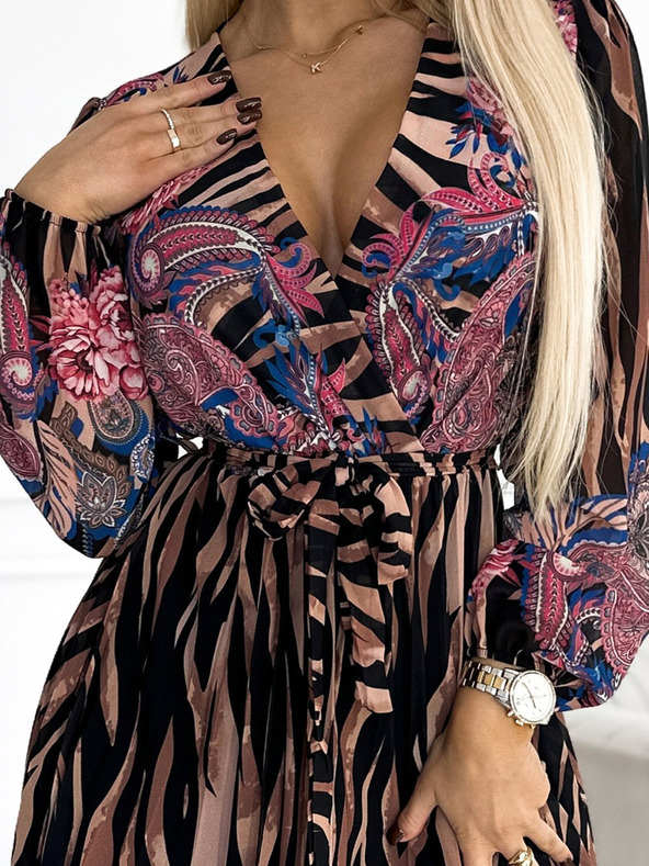 numoco Plisované šaty s výstrihom, dlhými rukávmi a zaväzovaním v páse - tigrovaný vzor + ružové kvety Numoco