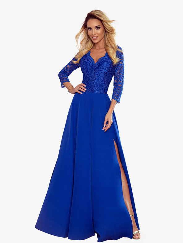 numoco Elegantné čipkované dlhé šaty so srdiečkovým výstrihom - modré Numoco AMBER