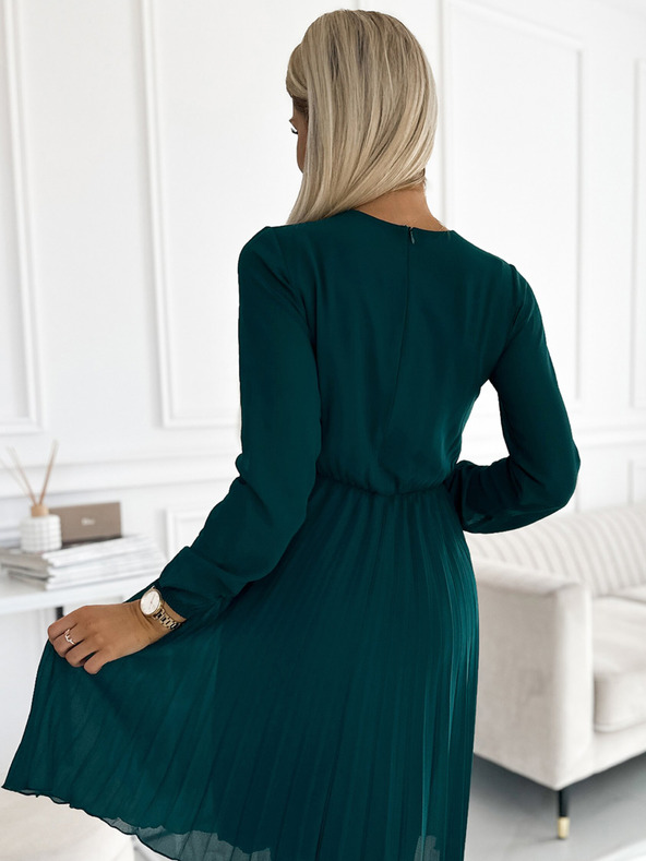 numoco Plisované šifónové šaty s výstrihom - zelené Numoco ISABELLE