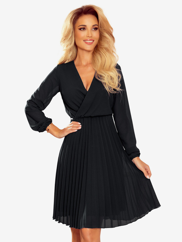 numoco Plisované šaty s výstrihom a dlhými rukávmi - čierne Numoco ISABELLE