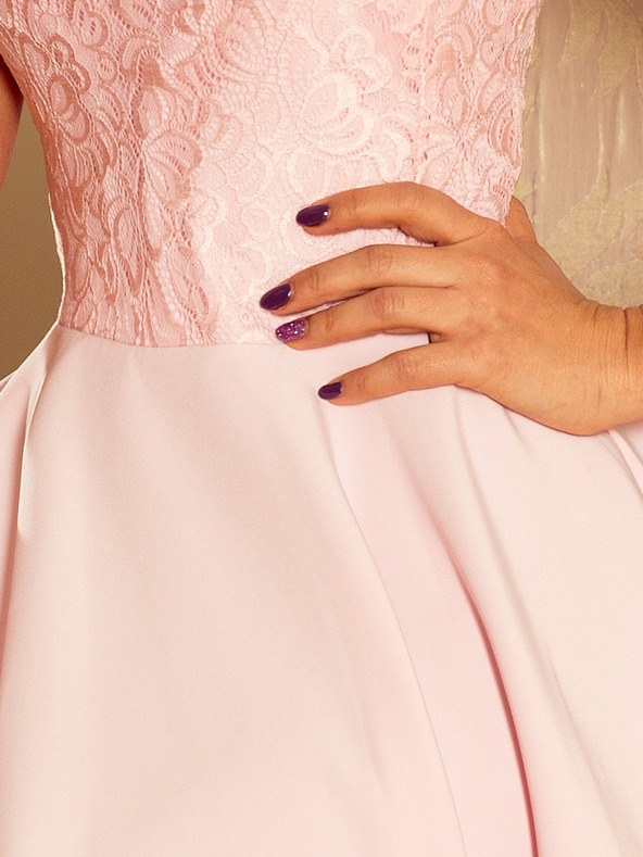 numoco Čipkované šaty - pastelová ružová Numoco MARTA