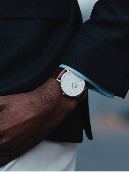 Daniel Wellington Pánske hodinky Daniel Wellington Classic St Mawes s koženým remienkom