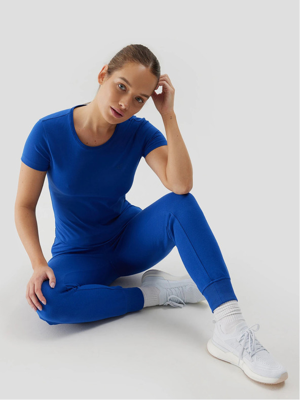 4F 4F Dámske joggerové tričko slim fit strihu