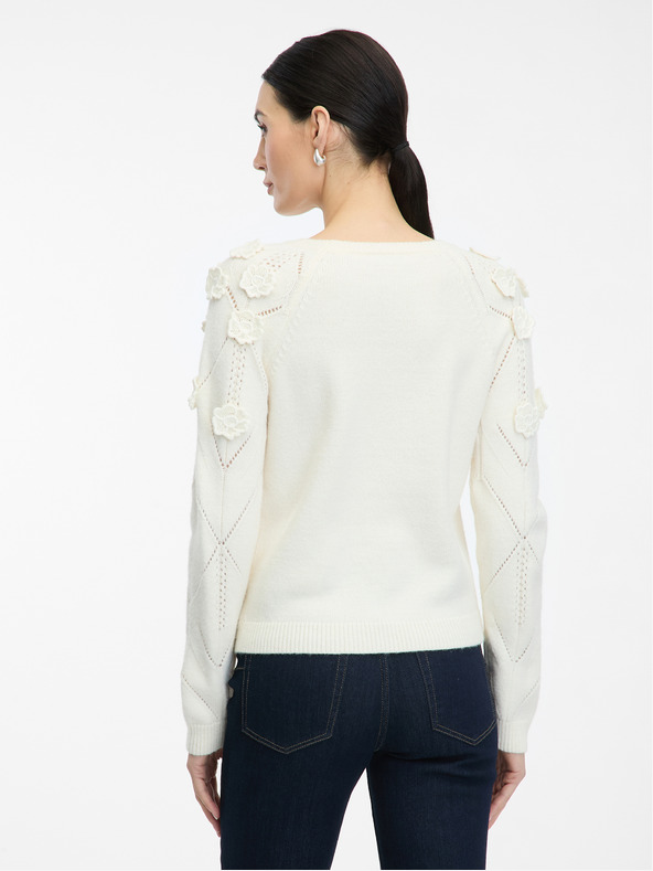Orsay Krémový dámsky sveter s kvetinovou aplikáciou ORSAY