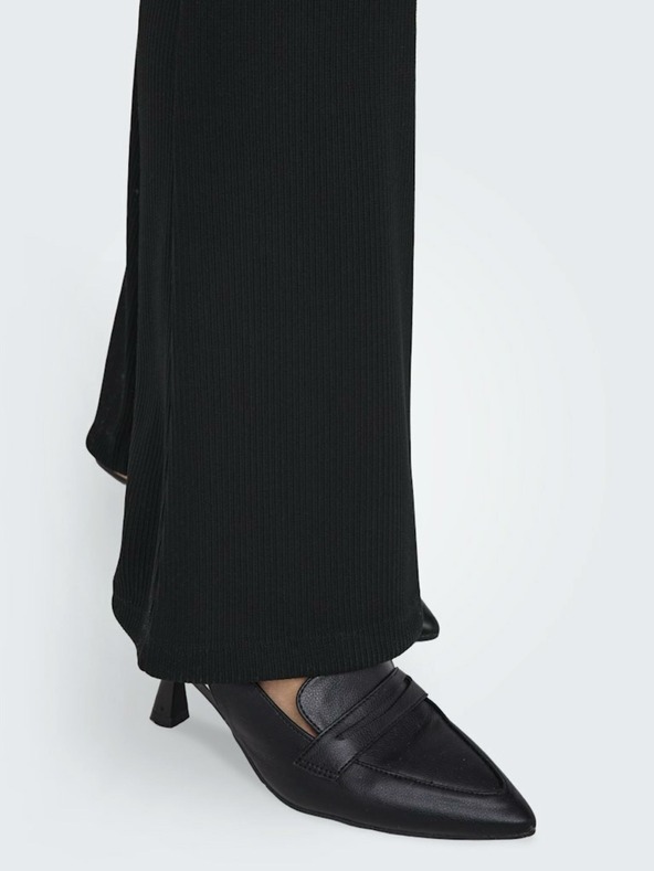 ONLY Čierne dámske nohavice s rozšíreným strihom ONLY Fever