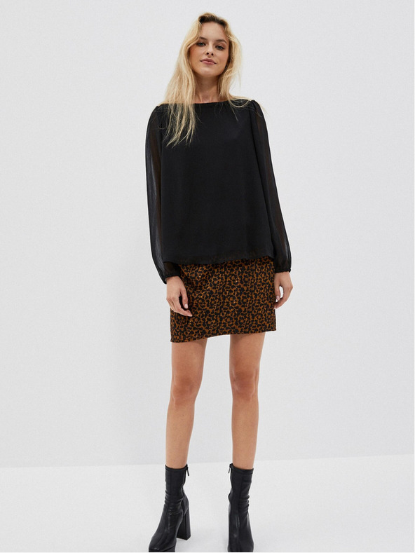 Moodo Čierna dámska blúzka s volánovými rukávmi Moodo