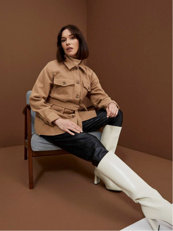 Moodo Béžové dámske košeľové sako s opaskom Moodo