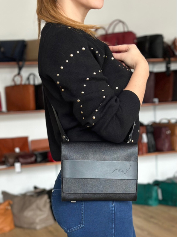 Elega Čierna dámska kabelka Elega Nosme