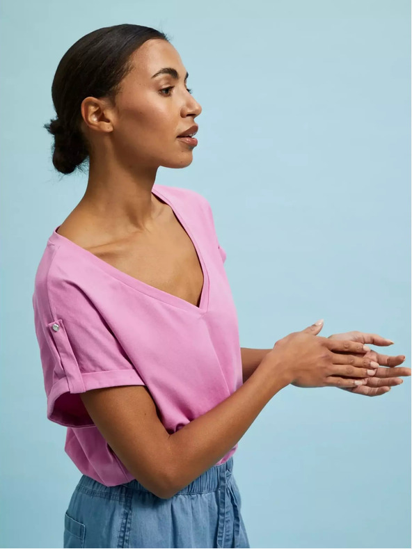 Moodo Ružové tričko s výstrihom do V Moodo