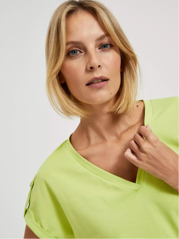 Moodo Svetlozelené tričko s výstrihom do V Moodo