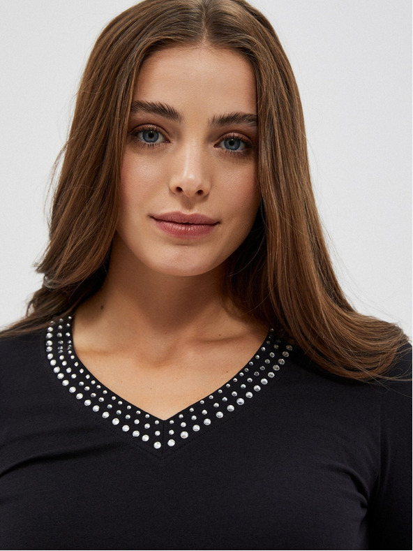 Moodo Čierne dámske tričko s ozdobným výstrihom Moodo