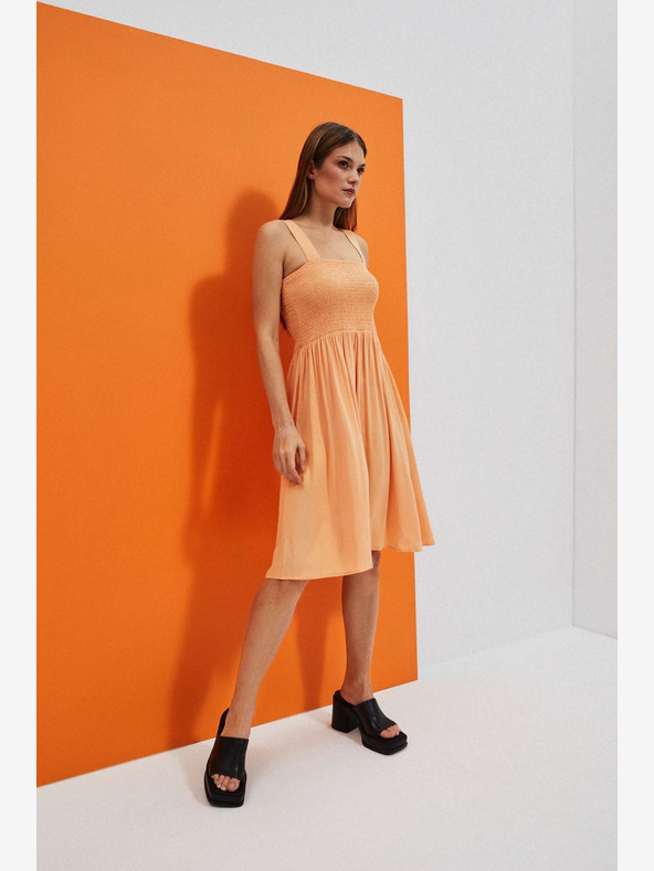 Moodo Oranžové šaty na ramienka Moodo