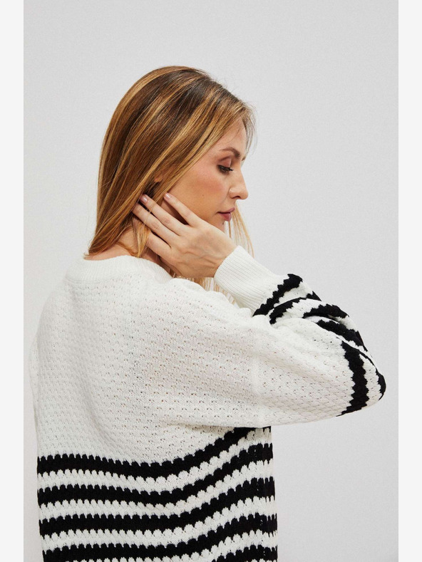Moodo Čierno-biely dámsky pruhovaný sveter Moodo