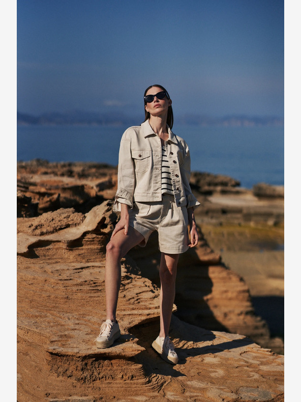 Moodo Béžové dámske šortky Moodo