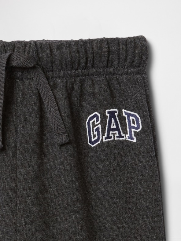 GAP Baby tepláky s logom GAP