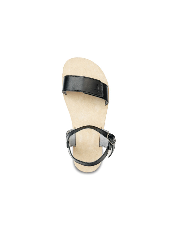 Vasky Vasky Barefoot Sandal Berry Black