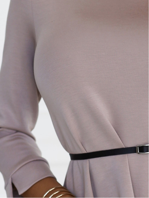 numoco Klasické trapézové šaty s čiernym opaskom - béžové Numoco