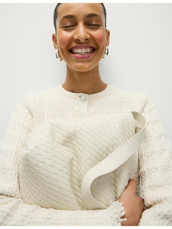 Marks & Spencer Pletený kardigan s strapcami a výstrihom ku krku, s vysokým podielom bavlny Marks & Spencer smotanová