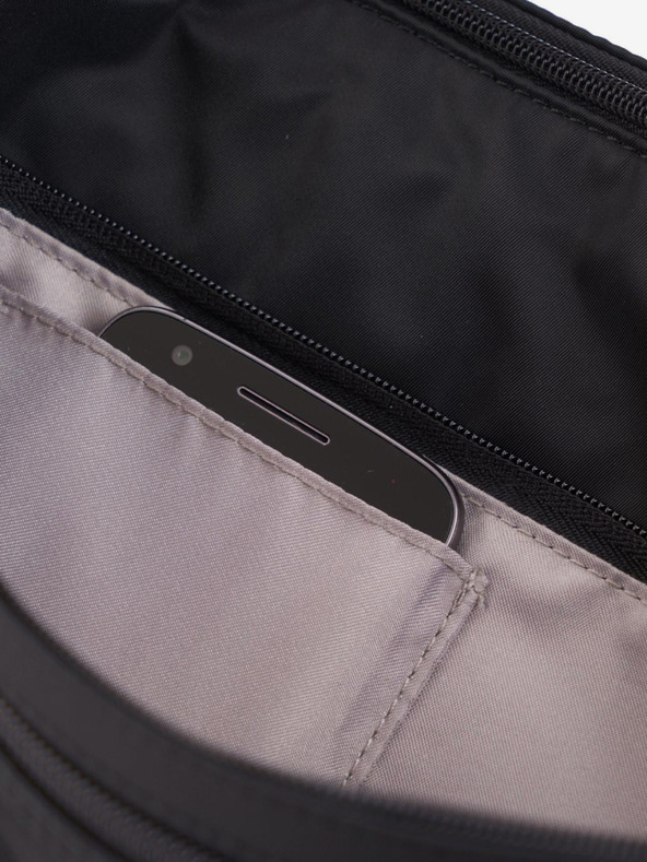 Hedgren Čierna dámska crossbody kabelka Hedgren Eye M