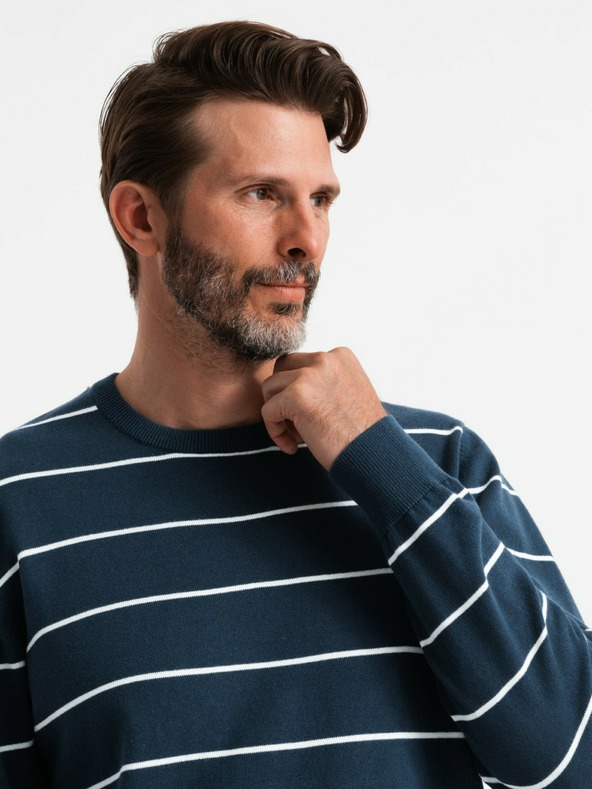 Ombre Clothing Pánsky ležérny sveter s vodorovnými pruhmi tmavomodrý Ombre Oblečenie