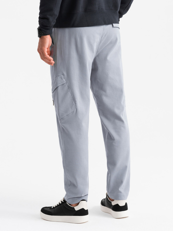 Ombre Clothing Pánske pletené tepláky s cargo vreckami svetlosivá Ombre Clothing