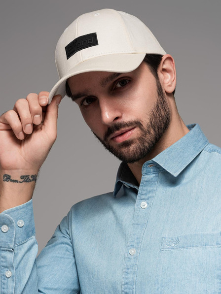 Ombre Clothing Pánska čiapka s kšiltom a obdĺžnikovou nášivkou krémová Ombre Clothing