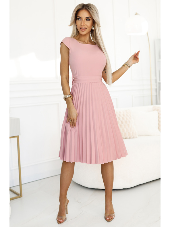 numoco Klasické šaty s krátkym rukávom a opaskom - púdrovo ružové