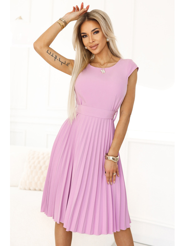 numoco Klasické šaty s krátkym rukávom a opaskom - Numoco