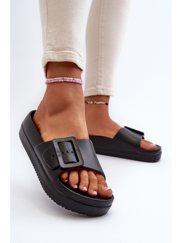 BIG STAR SHOES Dámske penové papuče na platforme s prackou Big Star čierne